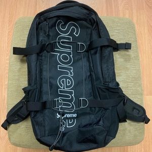🌸SOLD🌸 Black Supreme FW18 Backpack